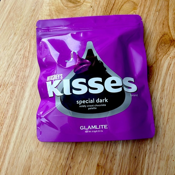 HERSHEY'S KISSES X GLAMLITE SPECIAL DARK PALETTE, UNOPENED, SOLD OUT - Picture 3 of 4
